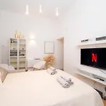 Appartamento Deluxe A Padova, 2 Camere Da Letto, 6 Ospiti